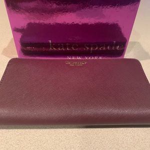 ♠️ Purple Kate spade ♠️ purple wallet!